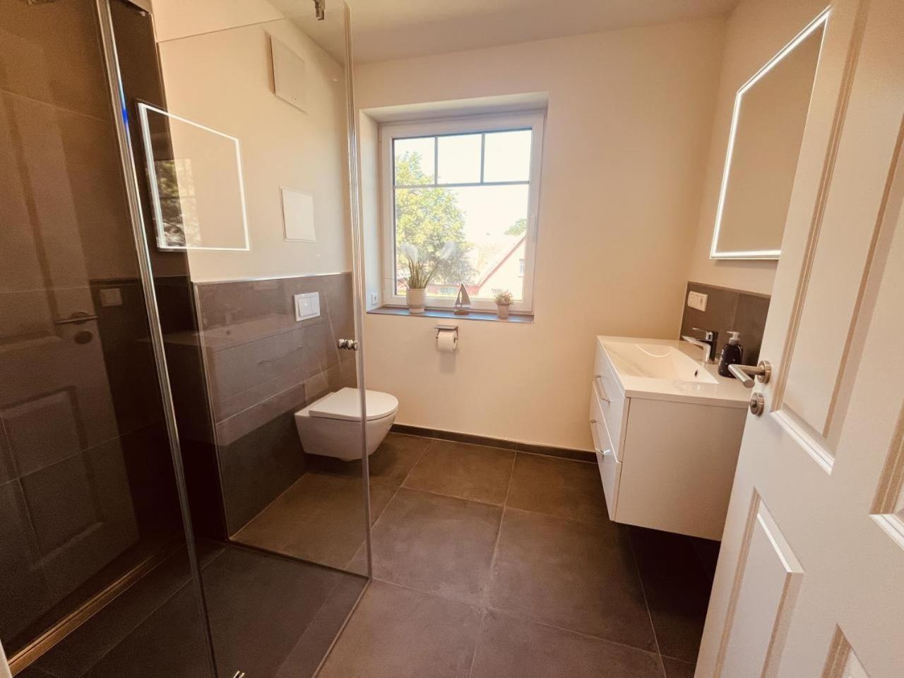 Holmblick - Boddenblick, Balkon, 2 Schlafzimmer, 4 Personen Born Exterior foto